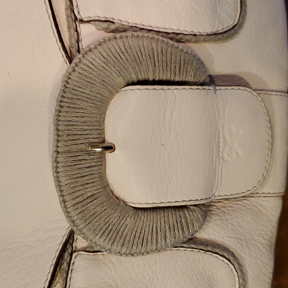 Anya Hindmarch cream leather hobo bag - Picture 11 of 11